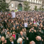 La manifestazione di protesta contro la pedonalizzazione del Lungomare. Cittadinanza Attiva in difesa di Napoli il 4 aprile 2013 portò in piazza migliaia di persone