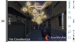 Prova delle luminarie installate a spese del Consorzio Chiaia