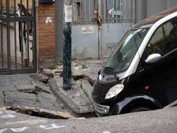 Strada distrutta 1